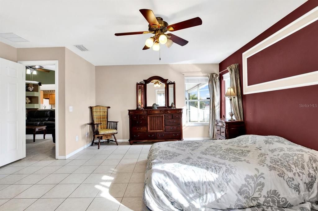 For Sale: $430,000 (3 beds, 2 baths, 2117 Square Feet)