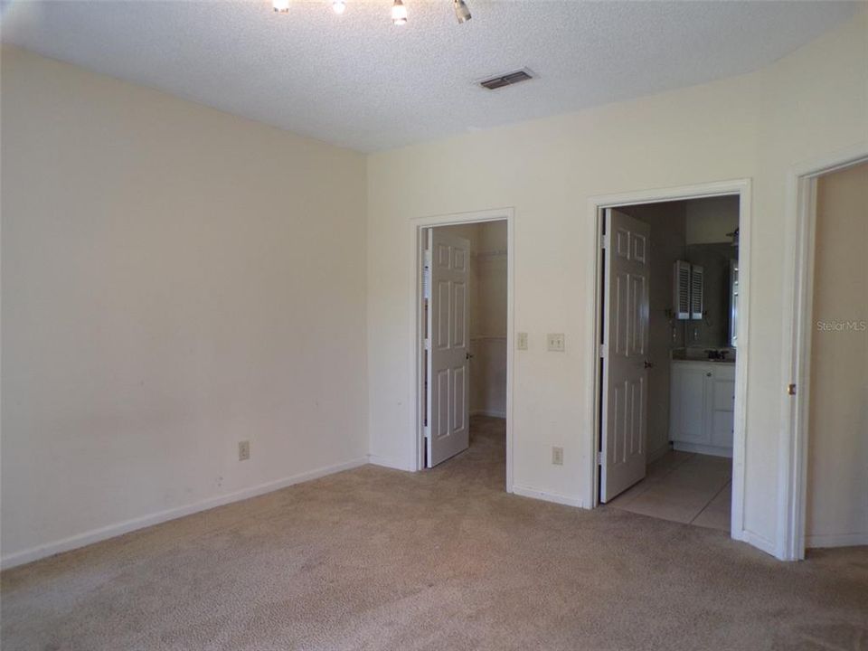 For Rent: $1,700 (2 beds, 2 baths, 1080 Square Feet)