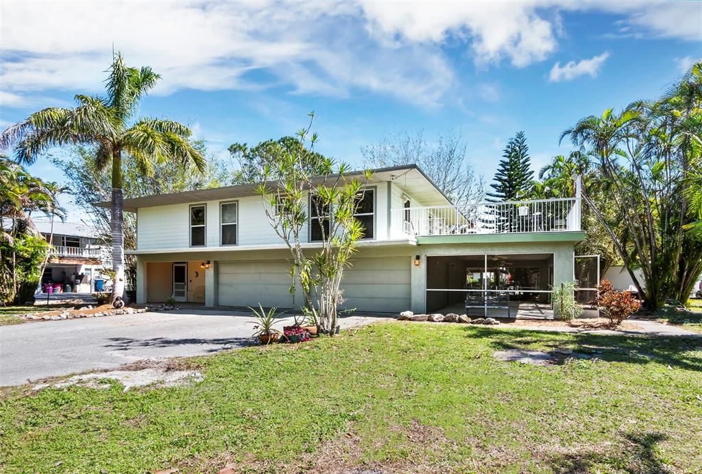 For Sale: $1,095,000 (2 beds, 2 baths, 1826 Square Feet)