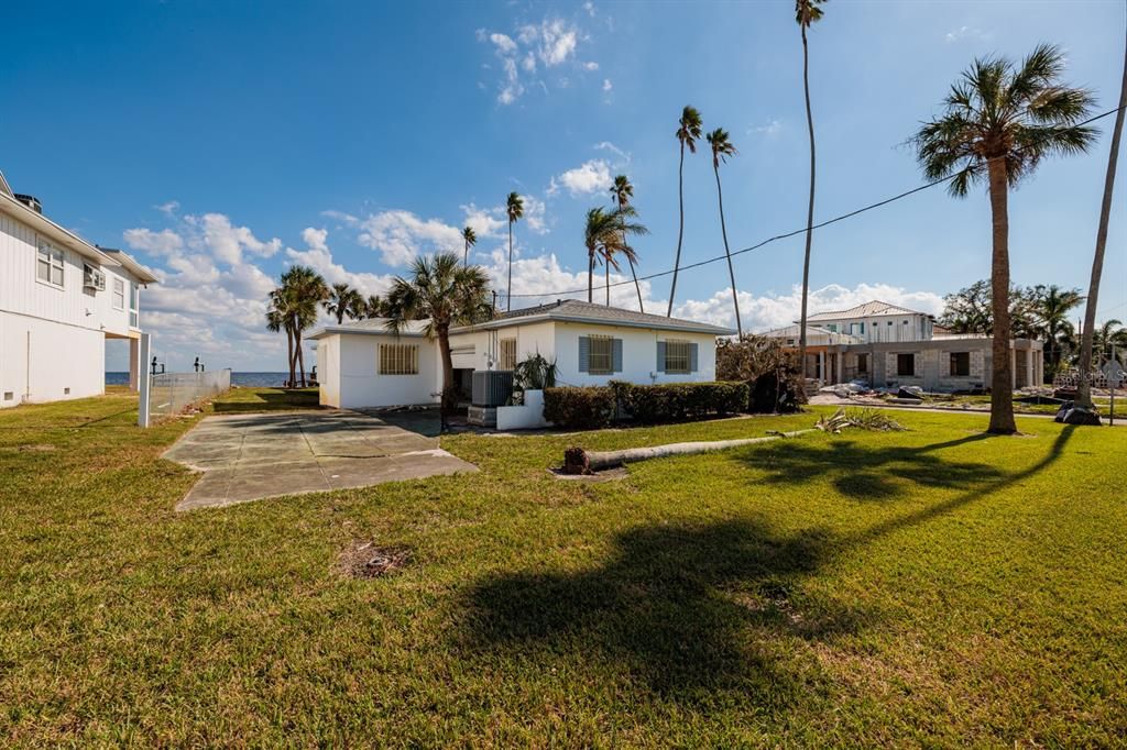 For Sale: $1,899,900 (3 beds, 3 baths, 1926 Square Feet)