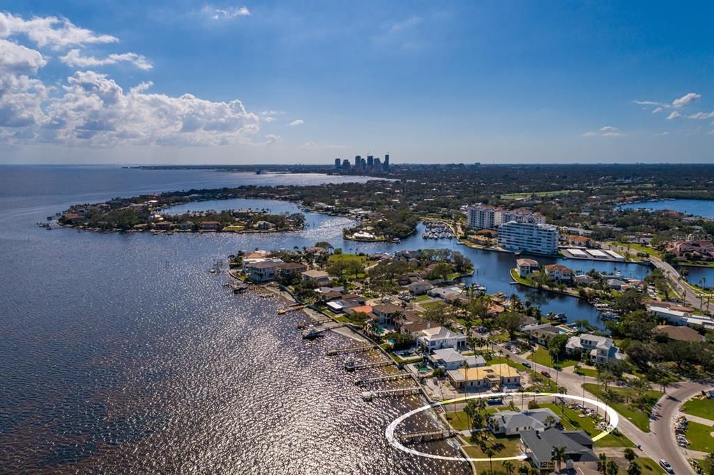 For Sale: $1,899,900 (3 beds, 3 baths, 1926 Square Feet)