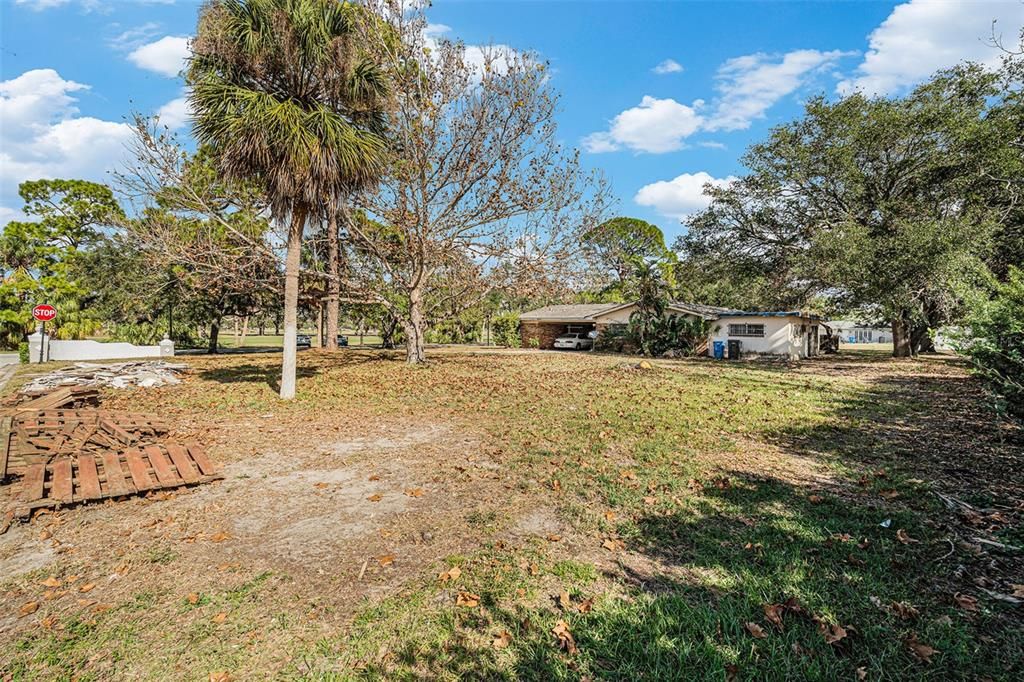 For Sale: $750,000 (4 beds, 2 baths, 1806 Square Feet)