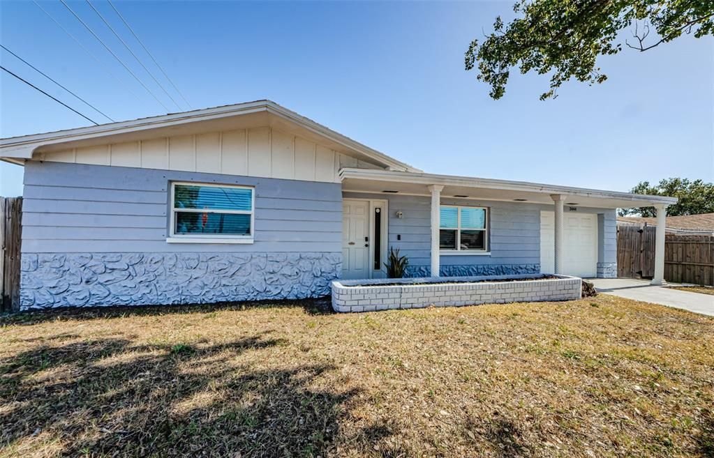 For Sale: $275,000 (3 beds, 2 baths, 1156 Square Feet)