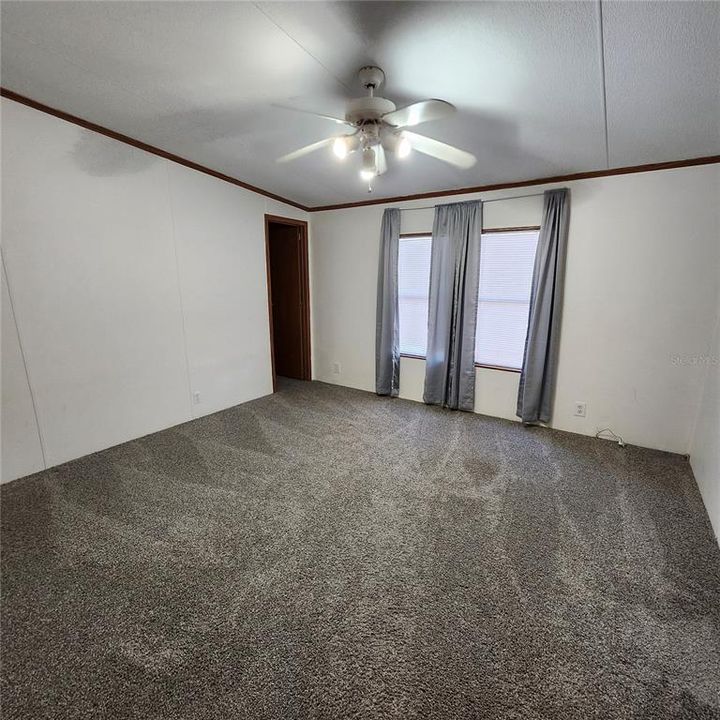 EMPTY MASTER BEDROOM