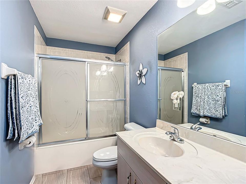 For Sale: $274,900 (2 beds, 2 baths, 1428 Square Feet)