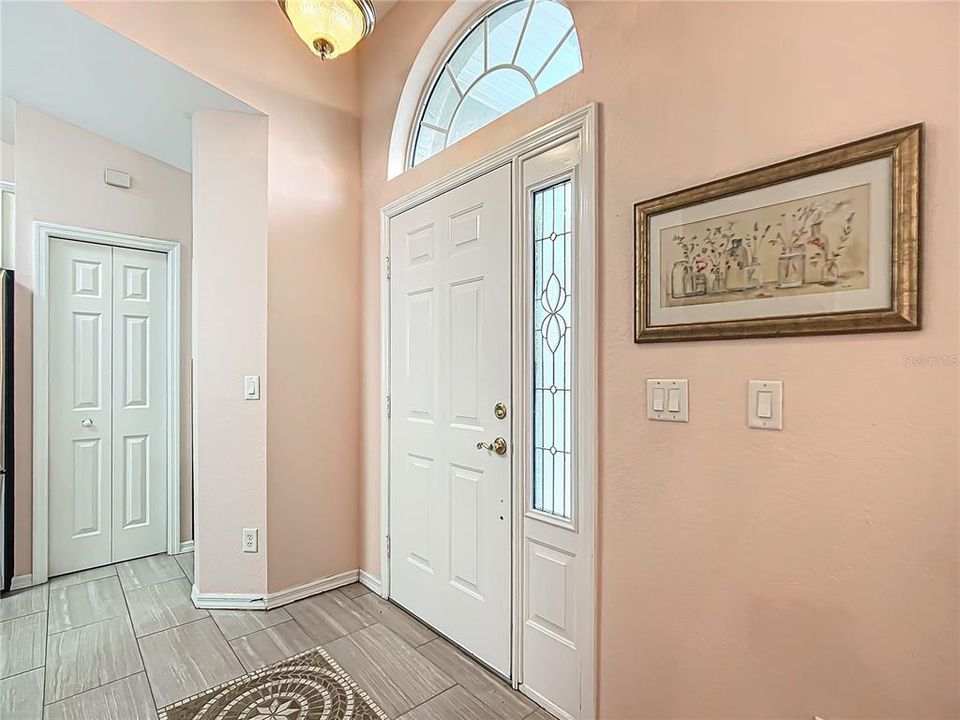 For Sale: $274,900 (2 beds, 2 baths, 1428 Square Feet)