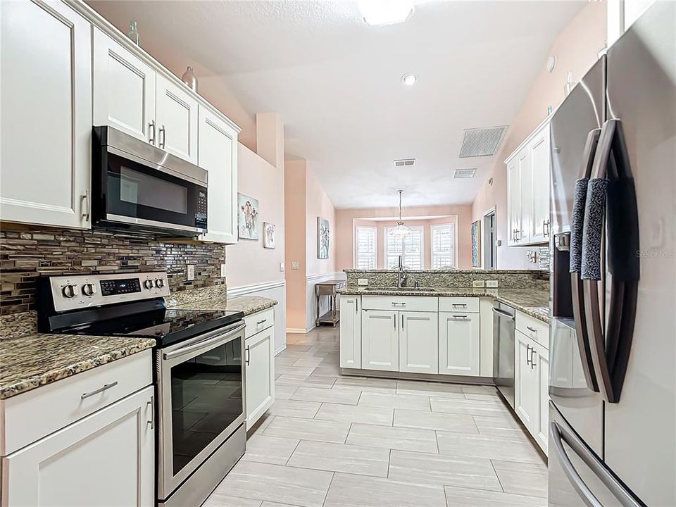 For Sale: $274,900 (2 beds, 2 baths, 1428 Square Feet)