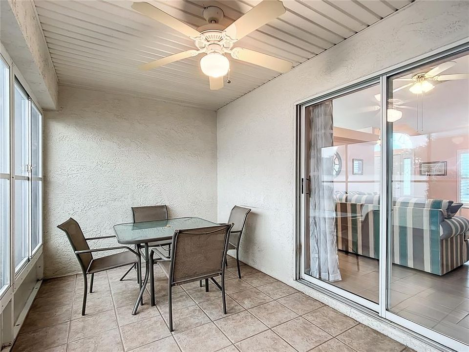 For Sale: $274,900 (2 beds, 2 baths, 1428 Square Feet)