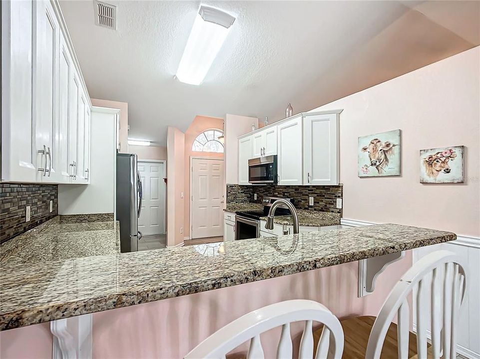 For Sale: $274,900 (2 beds, 2 baths, 1428 Square Feet)