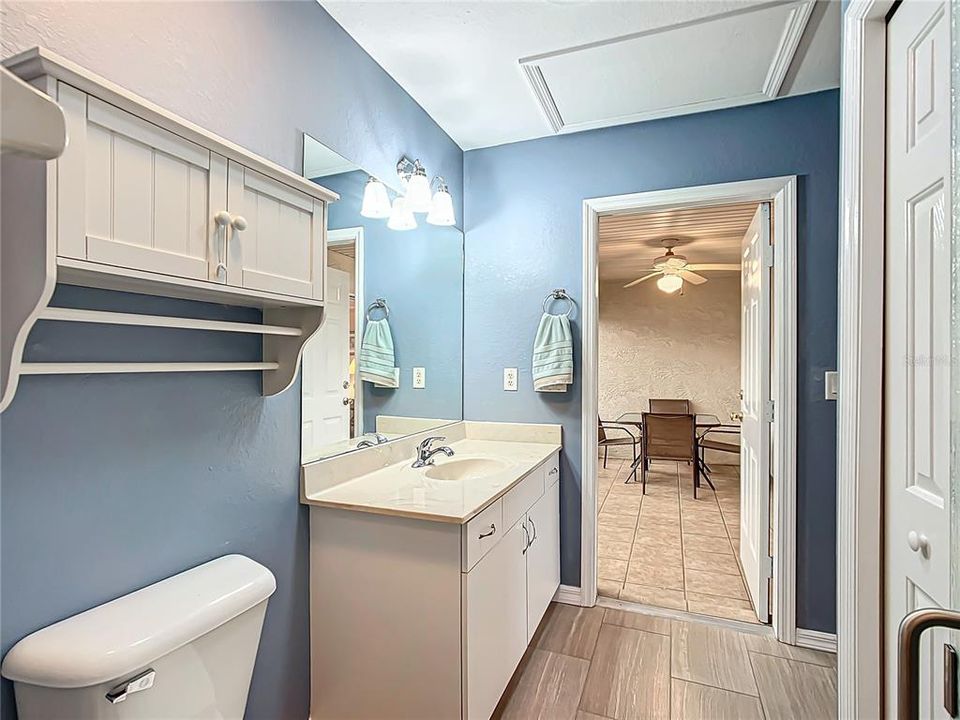 For Sale: $274,900 (2 beds, 2 baths, 1428 Square Feet)