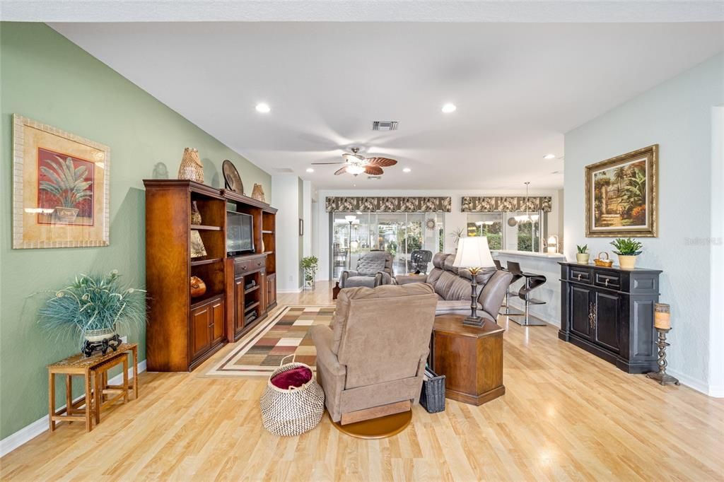 For Sale: $424,500 (3 beds, 2 baths, 2120 Square Feet)