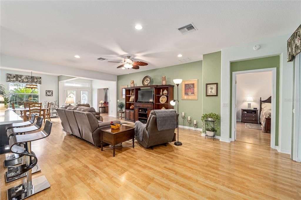 For Sale: $424,500 (3 beds, 2 baths, 2120 Square Feet)