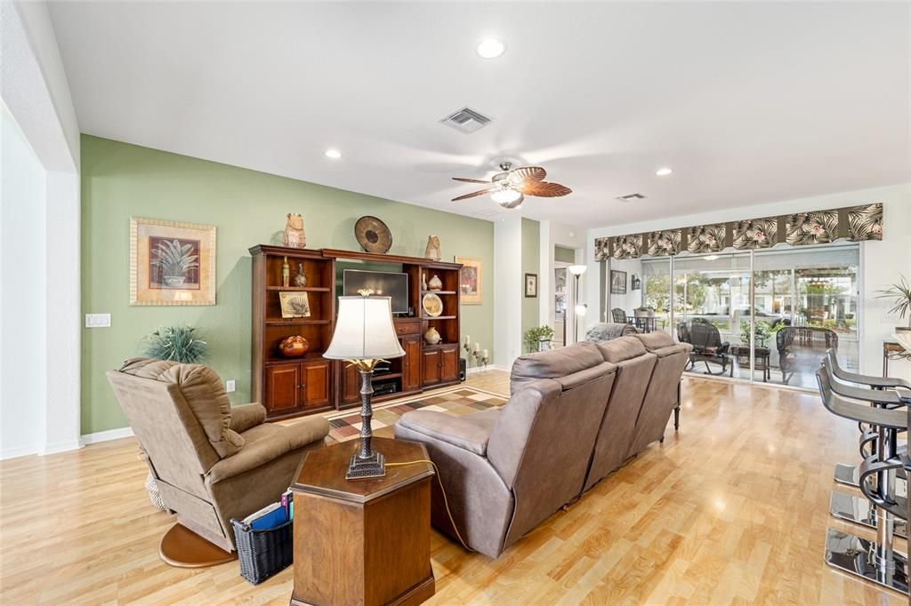 For Sale: $424,500 (3 beds, 2 baths, 2120 Square Feet)