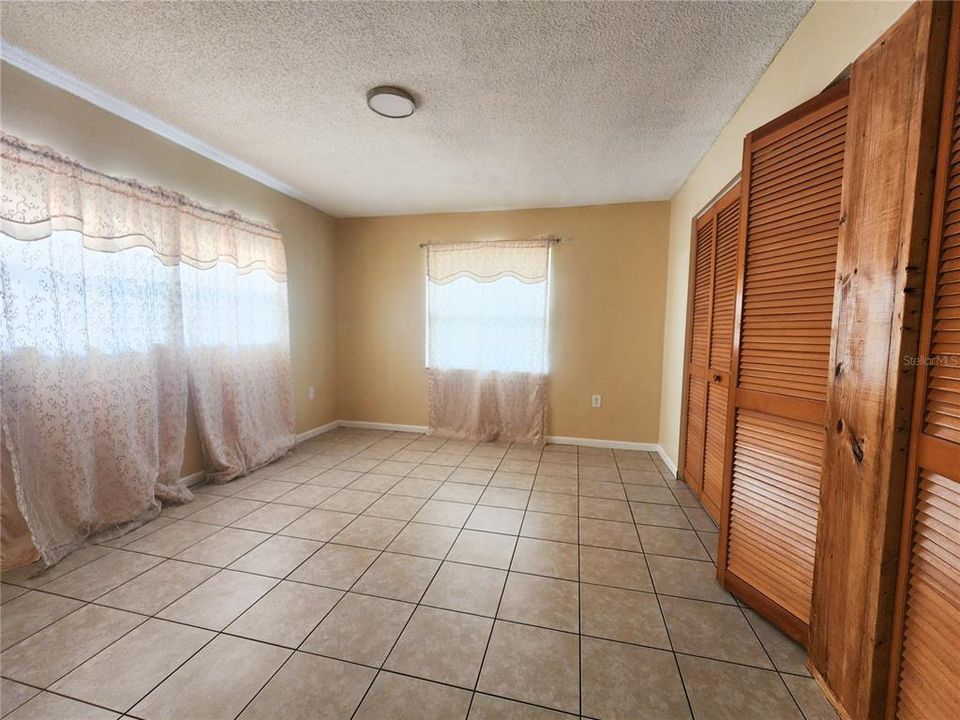 For Rent: $1,750 (3 beds, 2 baths, 1455 Square Feet)