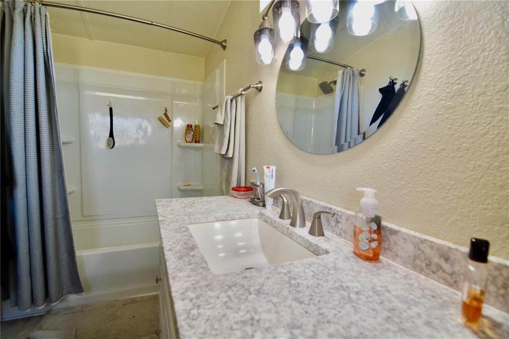 For Sale: $450,000 (2 beds, 2 baths, 862 Square Feet)