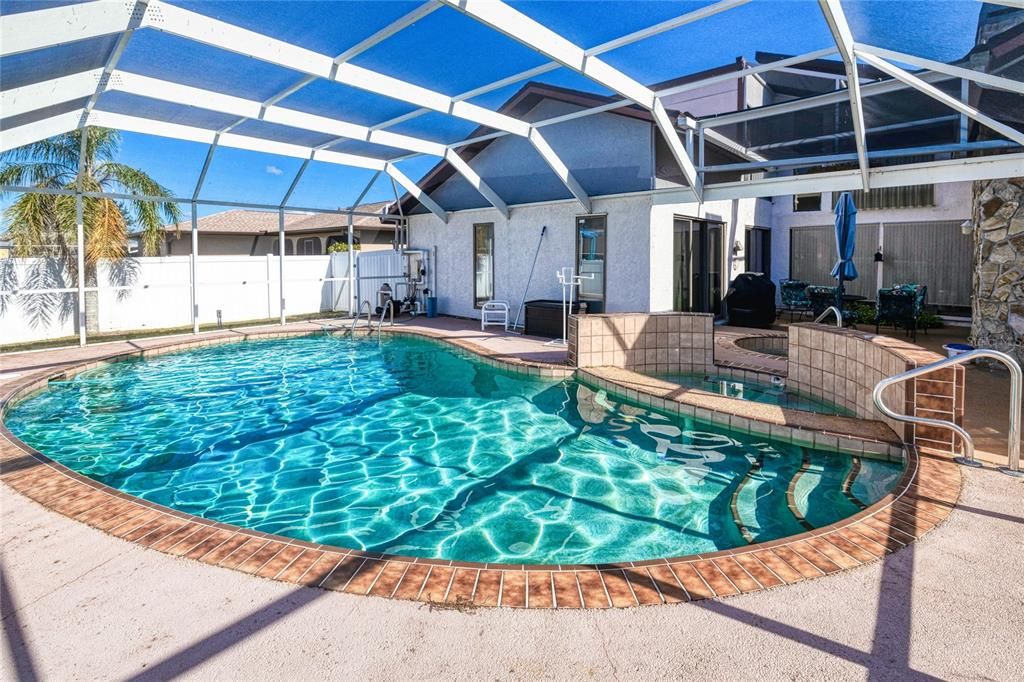 Large screened pool lanai