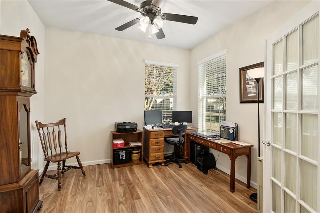 For Sale: $279,500 (2 beds, 2 baths, 1556 Square Feet)