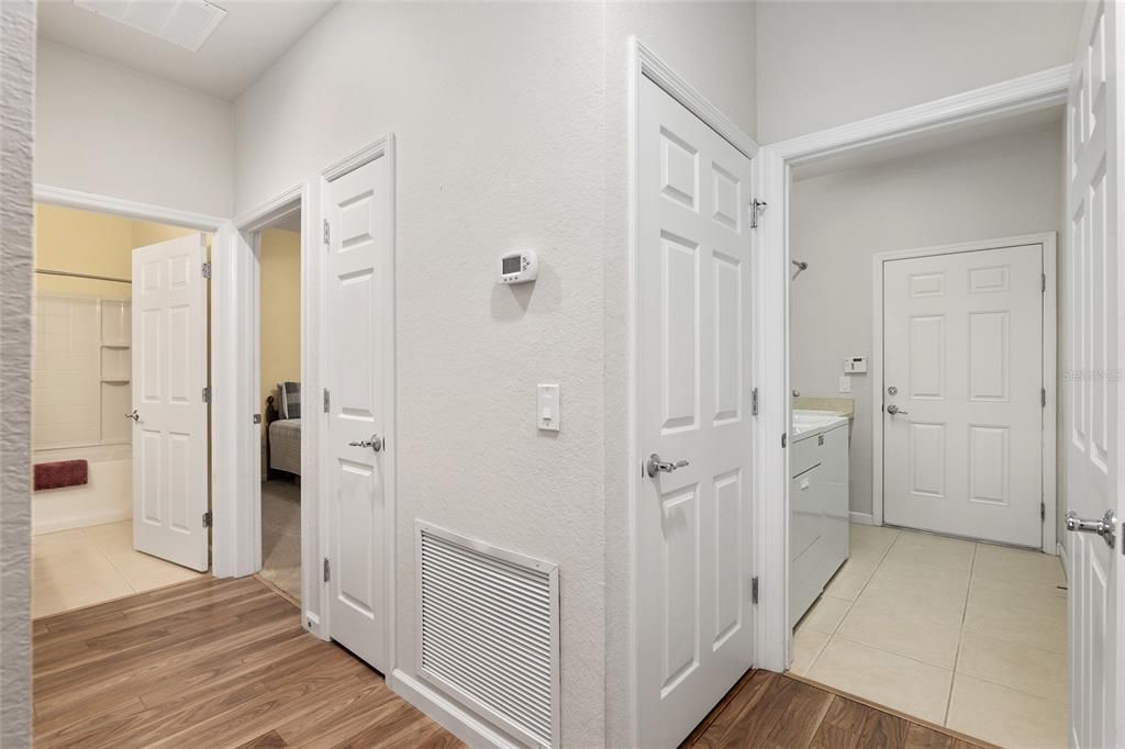 For Sale: $279,500 (2 beds, 2 baths, 1556 Square Feet)