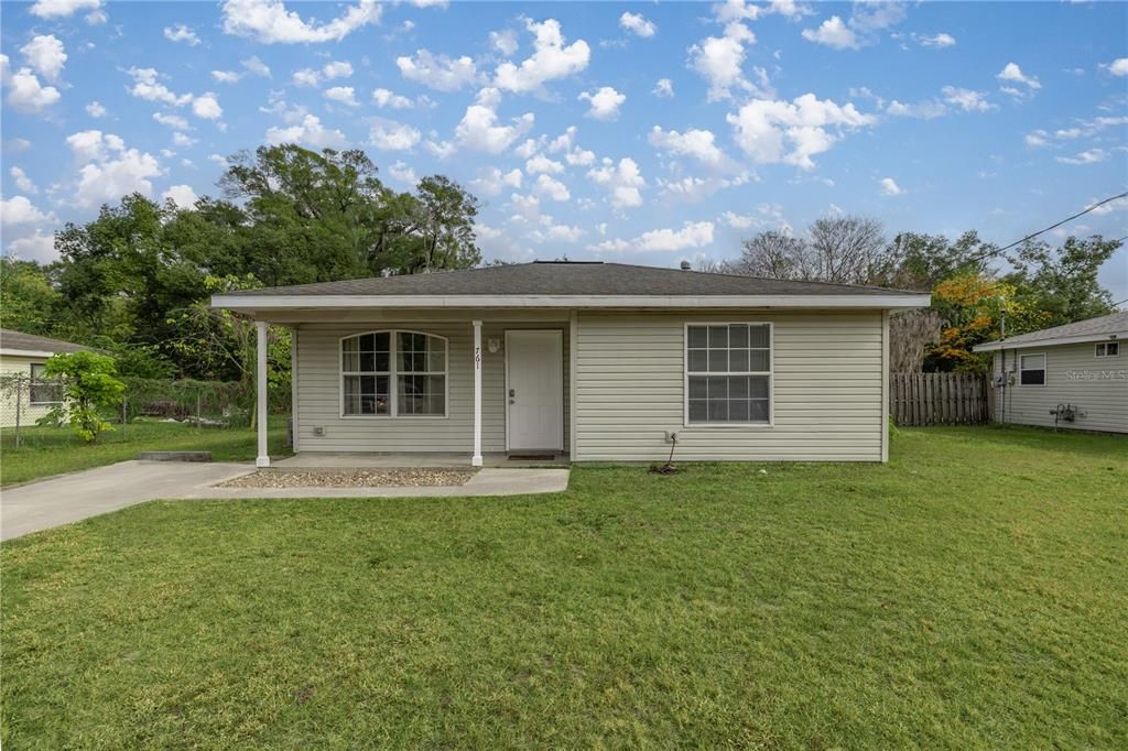 For Sale: $174,900 (3 beds, 2 baths, 1054 Square Feet)