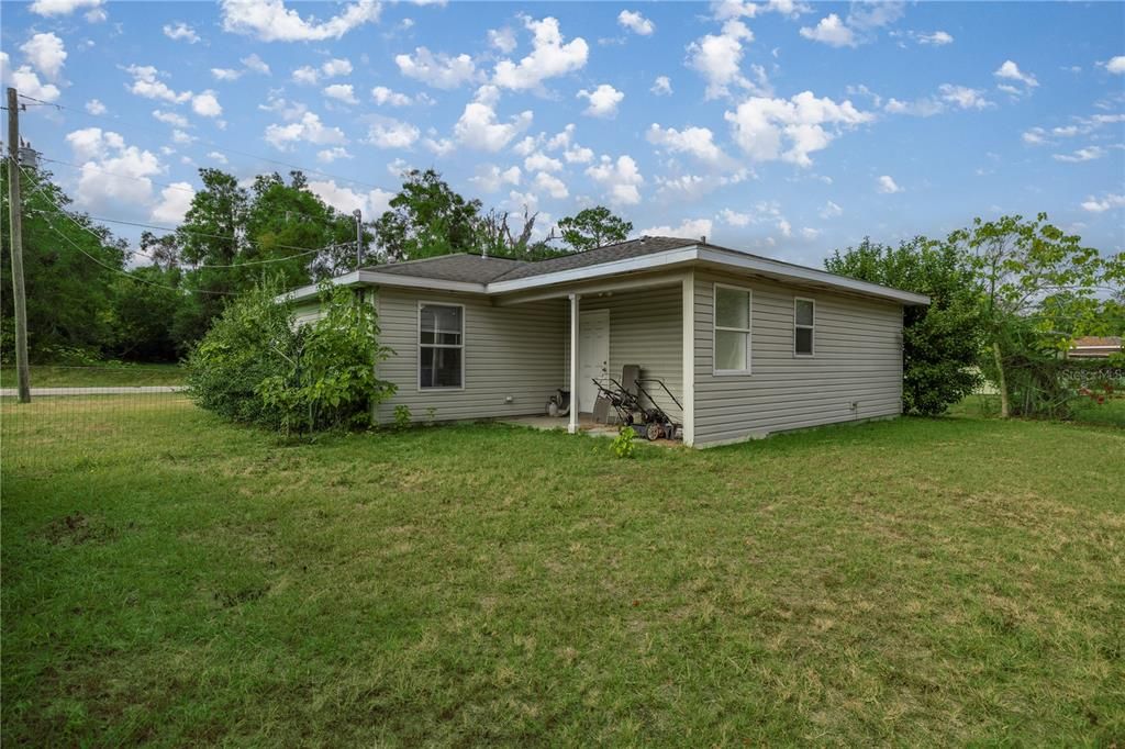 For Sale: $174,900 (3 beds, 2 baths, 1054 Square Feet)