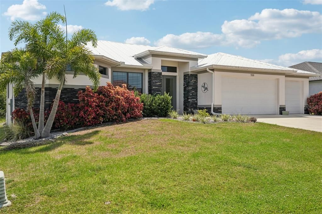 For Sale: $519,000 (3 beds, 2 baths, 1864 Square Feet)