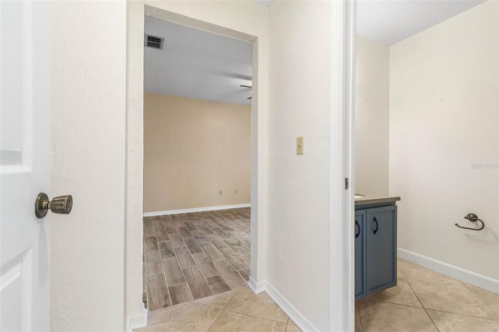 For Sale: $239,990 (2 beds, 2 baths, 1361 Square Feet)