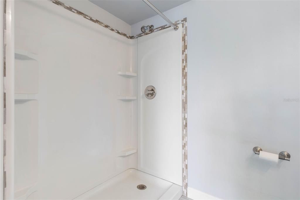 For Sale: $239,990 (2 beds, 2 baths, 1361 Square Feet)