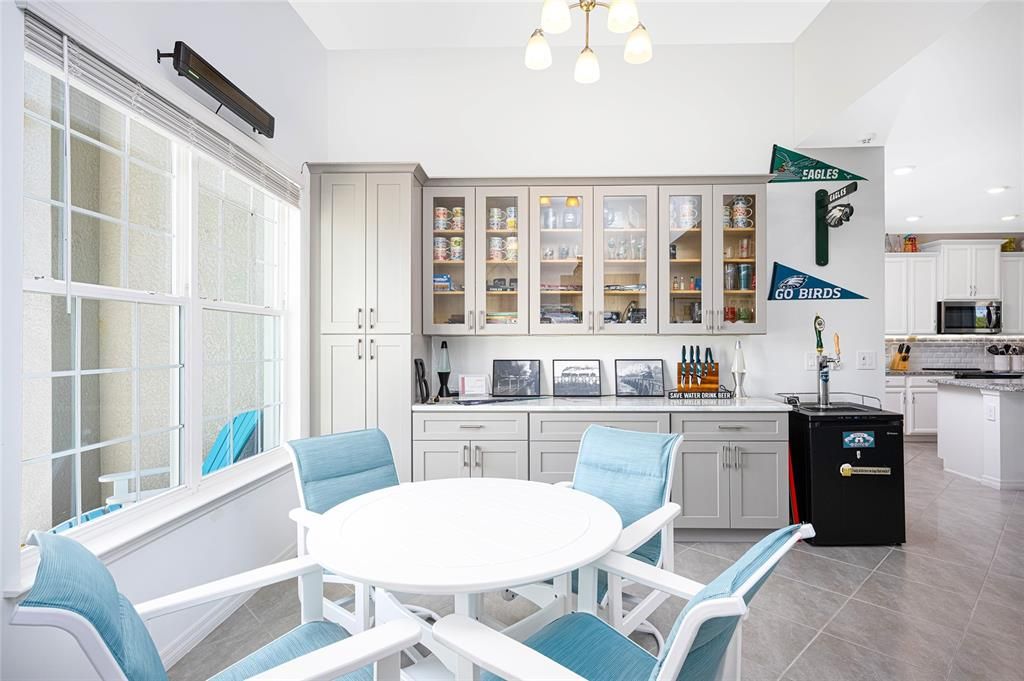 Dining Room w/built ins