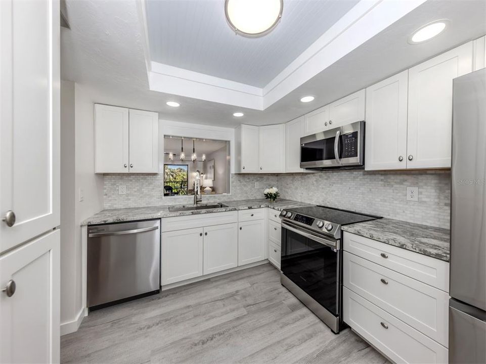 For Sale: $269,000 (2 beds, 2 baths, 1122 Square Feet)