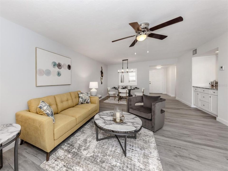 For Sale: $269,000 (2 beds, 2 baths, 1122 Square Feet)