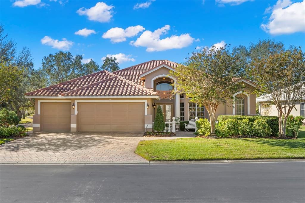 For Sale: $1,300,000 (3 beds, 2 baths, 2402 Square Feet)