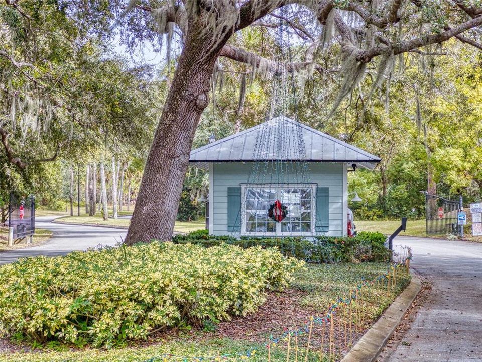 For Sale: $272,000 (3 beds, 2 baths, 1416 Square Feet)