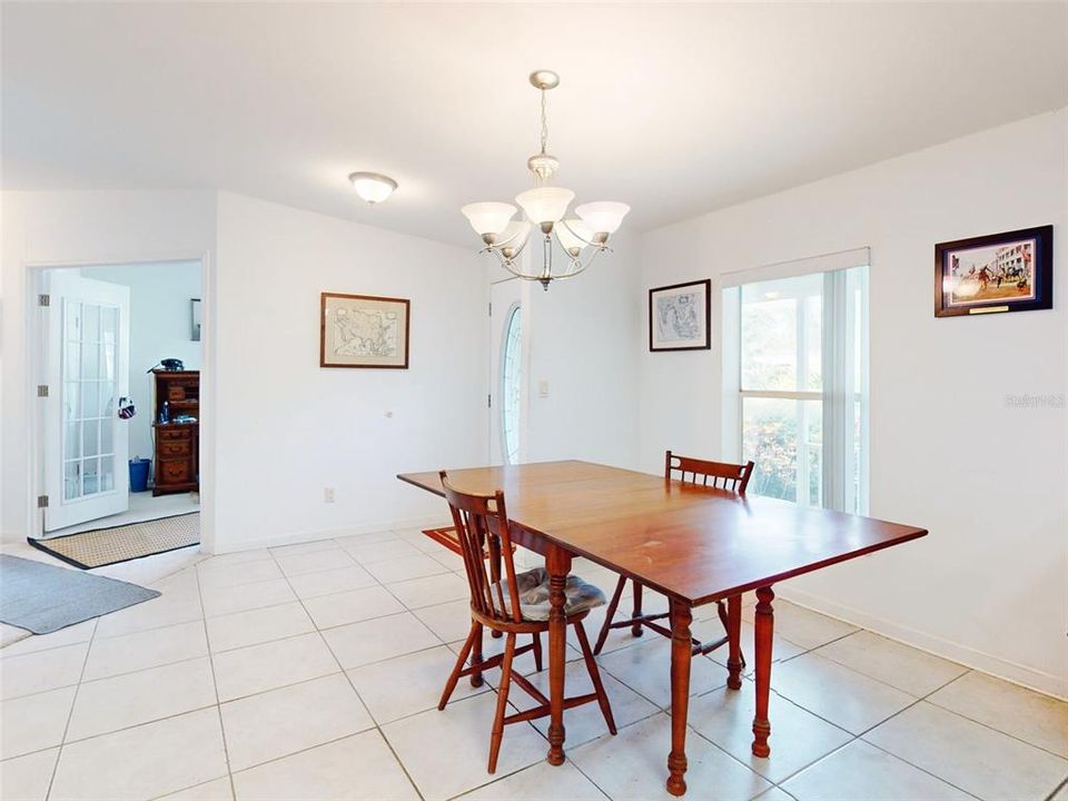 For Sale: $272,000 (3 beds, 2 baths, 1416 Square Feet)