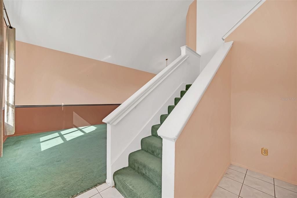 Foyer/stair landing