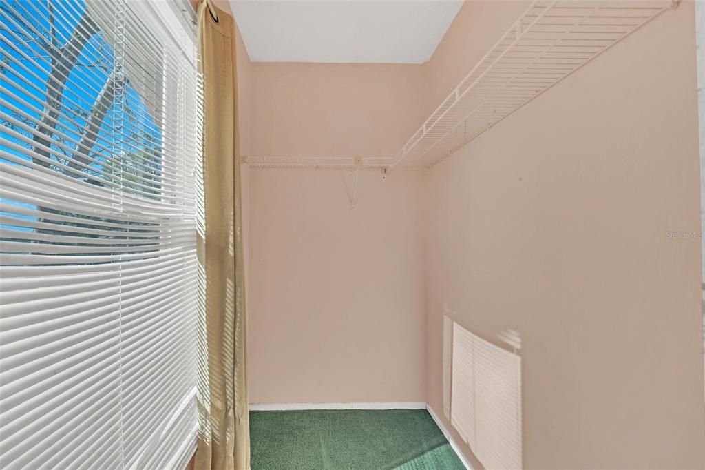 Walk-In Closet in bedroom 2