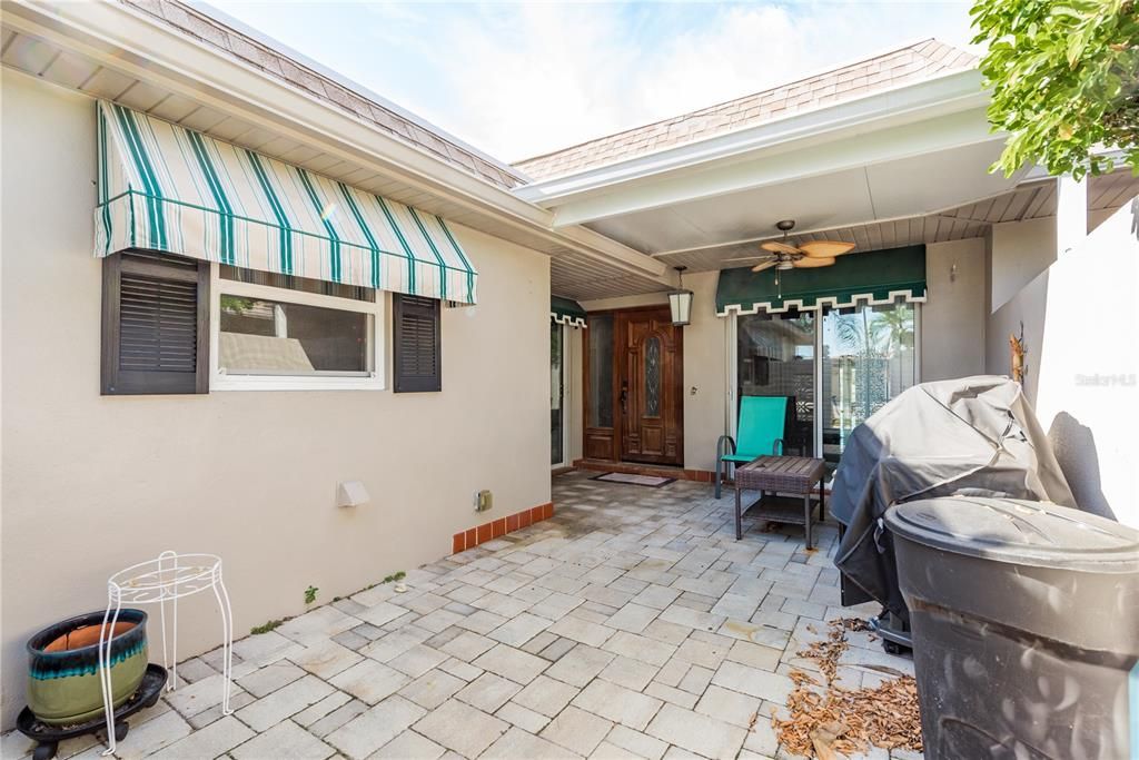 For Sale: $475,000 (2 beds, 2 baths, 1400 Square Feet)