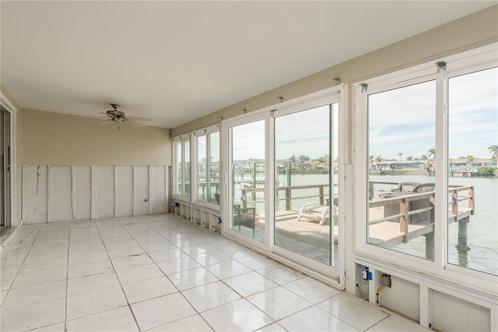 For Sale: $475,000 (2 beds, 2 baths, 1400 Square Feet)