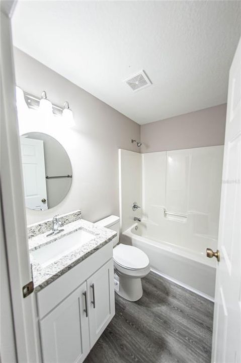 For Sale: $272,500 (3 beds, 2 baths, 1328 Square Feet)