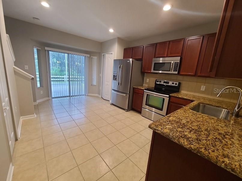 For Rent: $1,850 (2 beds, 2 baths, 1236 Square Feet)