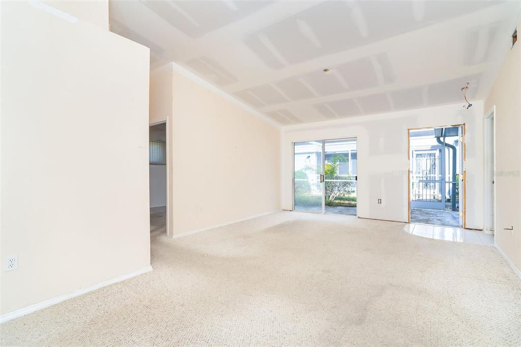 Dining room / Living room