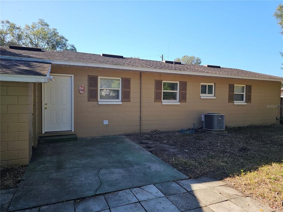 For Sale: $225,000 (3 beds, 1 baths, 856 Square Feet)