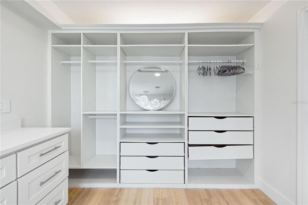 For Sale: $1,290,000 (2 beds, 2 baths, 1965 Square Feet)