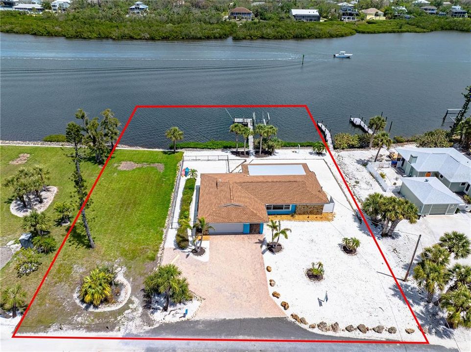 For Sale: $1,290,000 (2 beds, 2 baths, 1965 Square Feet)