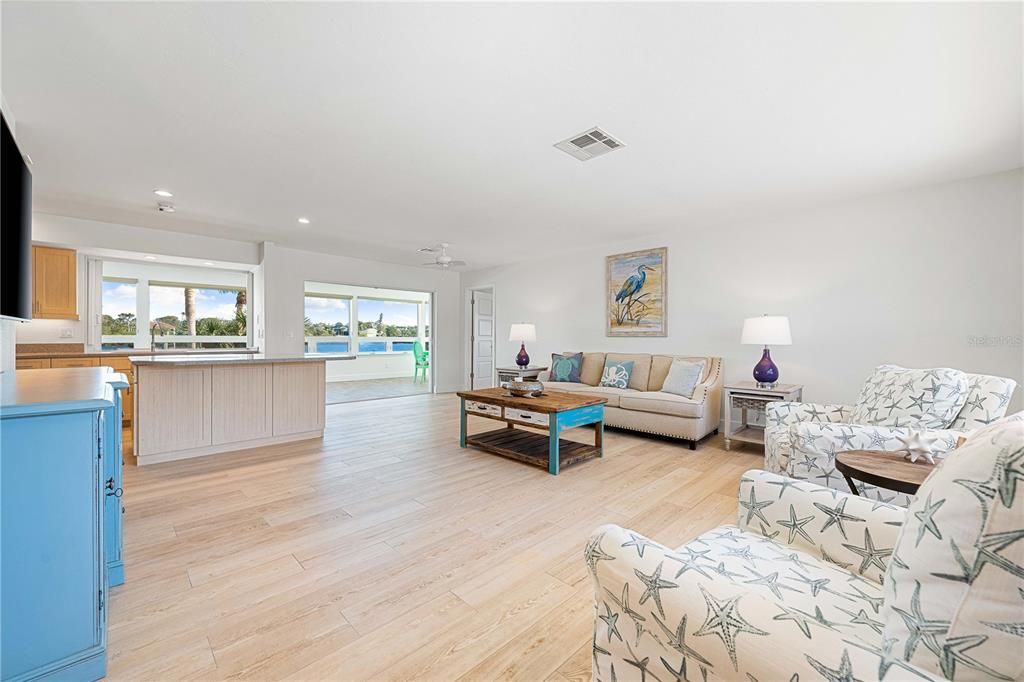 For Sale: $1,290,000 (2 beds, 2 baths, 1965 Square Feet)