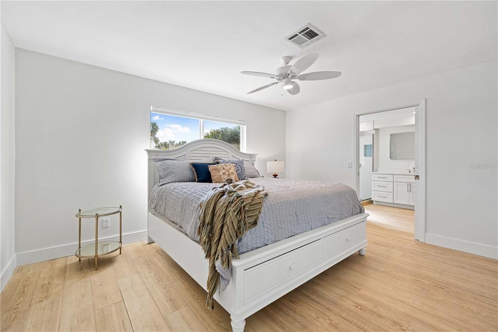 For Sale: $1,290,000 (2 beds, 2 baths, 1965 Square Feet)