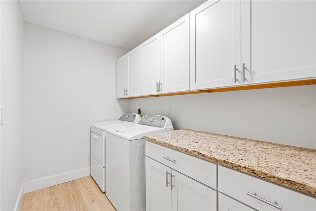 For Sale: $1,290,000 (2 beds, 2 baths, 1965 Square Feet)