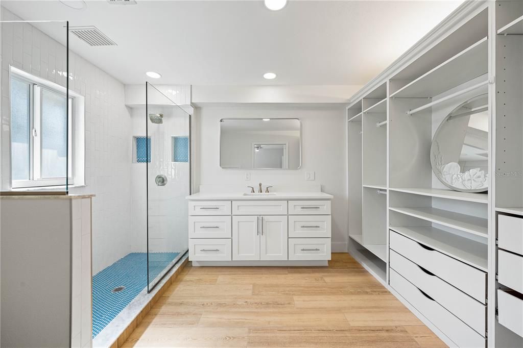 For Sale: $1,290,000 (2 beds, 2 baths, 1965 Square Feet)