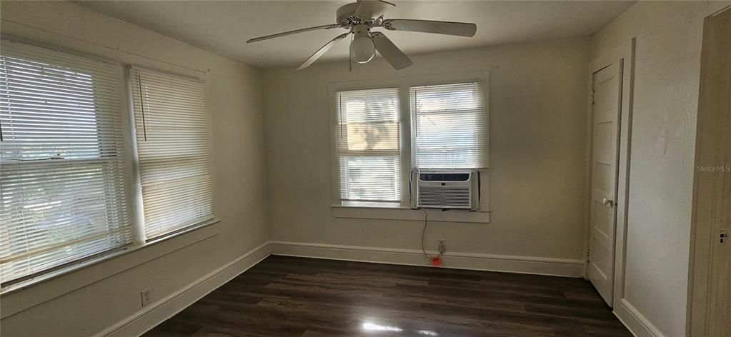 For Rent: $1,050 (1 beds, 1 baths, 636 Square Feet)