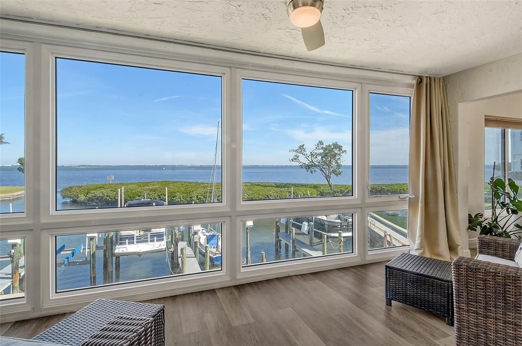 Lanai with Mesmerizing Sarasota Bay View!