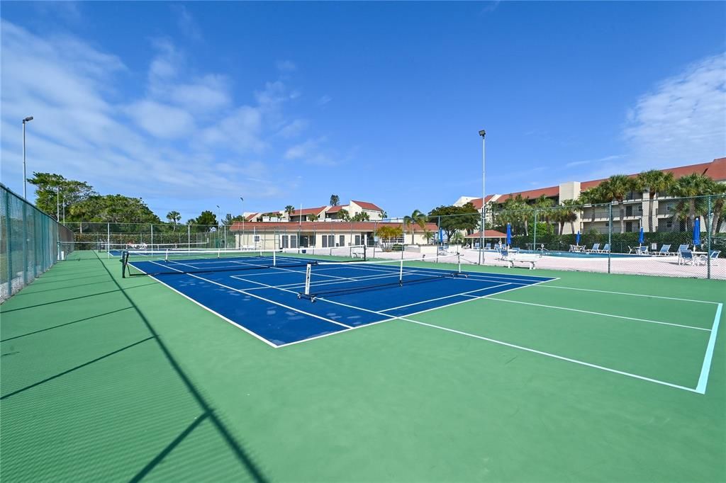 Tennis/Pickleball Courts